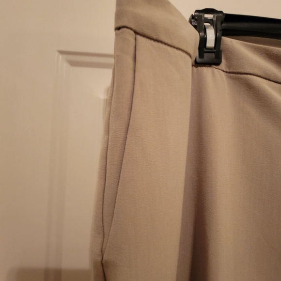 Avenue Modern Fit Flat Front Slacks, Slim Leg, 18 Avg, Stretch, Khaki Color - Picture 5 of 8